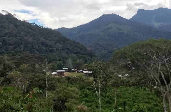Comunidad de Tsumtsuim en el territorio Shuar, al sur del Ecuador