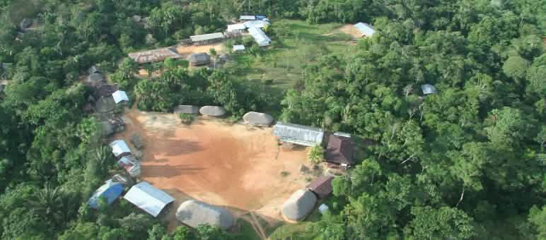 Comunidad indígena de Sarayaku en la Amazonía de Ecuador