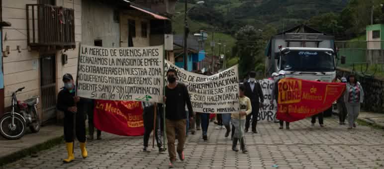 Manifestación en contra de la minería en la zona Manifestación local en contra de la minería en la parroquia La Merced de Buenos Aires, cantón Urcuquí, provincia Imbabura, Ecuador