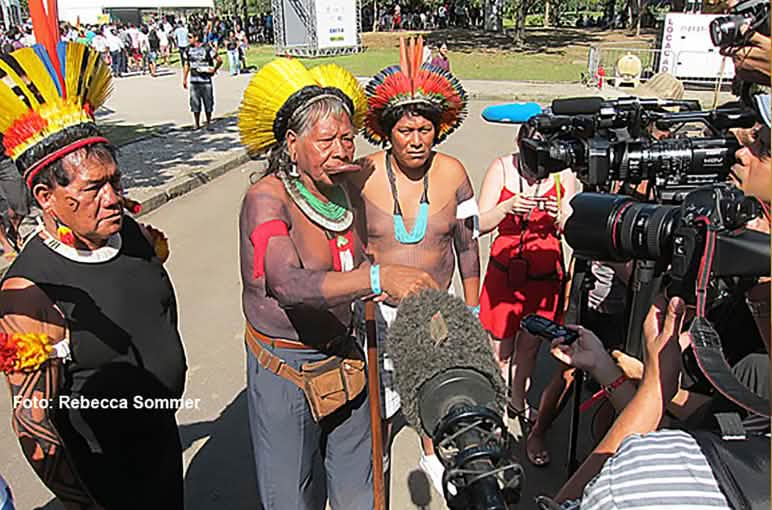 Los grupos indígenas del Xingu se oponen decididamente a Belo Monte Raoni