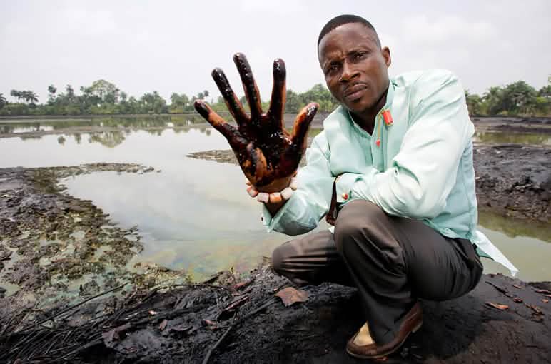 Así se ve la contaminación petrolera de Shell en Nigeria Derrame de petróleo en el Delta del Níger