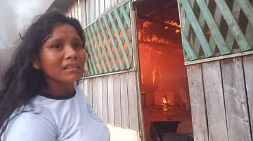 Ataque de la comunidad indígena Munduruku e incendio de una de las viviendas de Fazenda Tapajós