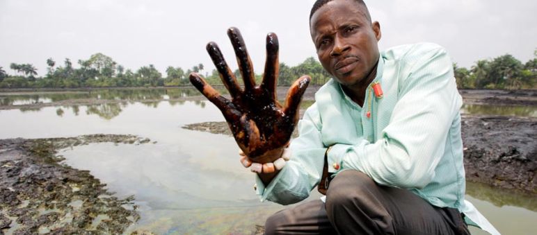Así se ve la contaminación petrolera de Shell en Nigeria Derrame de petróleo en el Delta del Níger